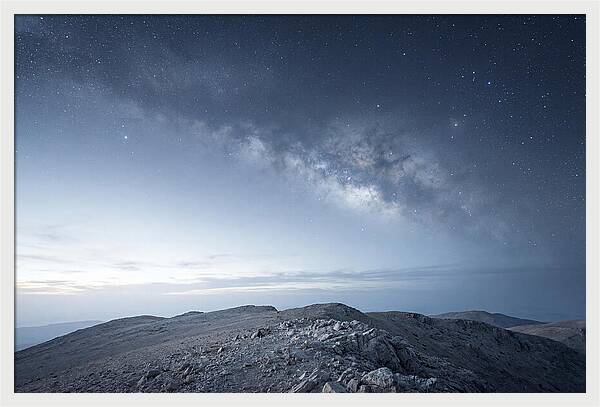 Starfield With Galactic Dust Clouds