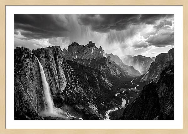 Staubbachfall Valley Vista
