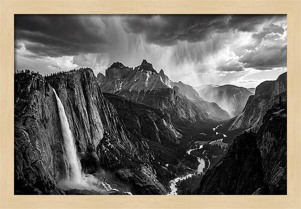 Staubbachfall Valley Vista