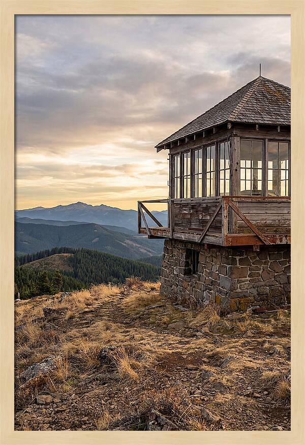 Steptoe Butte Fire Lookout At Dusk