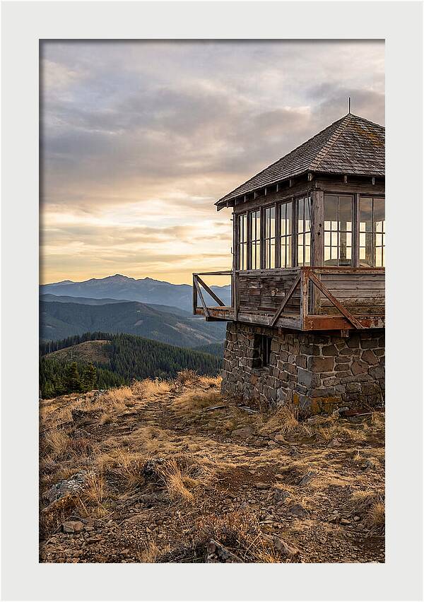 Steptoe Butte Fire Lookout At Dusk