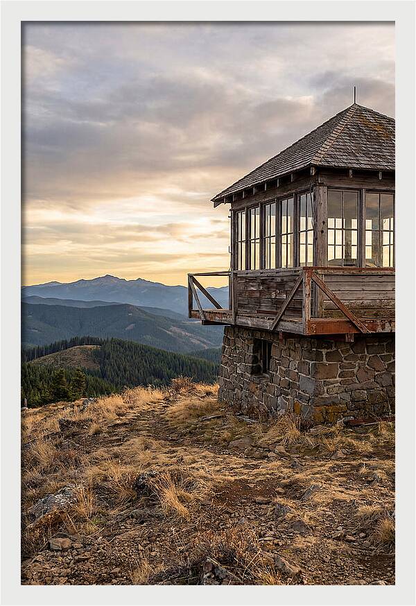Steptoe Butte Fire Lookout At Dusk