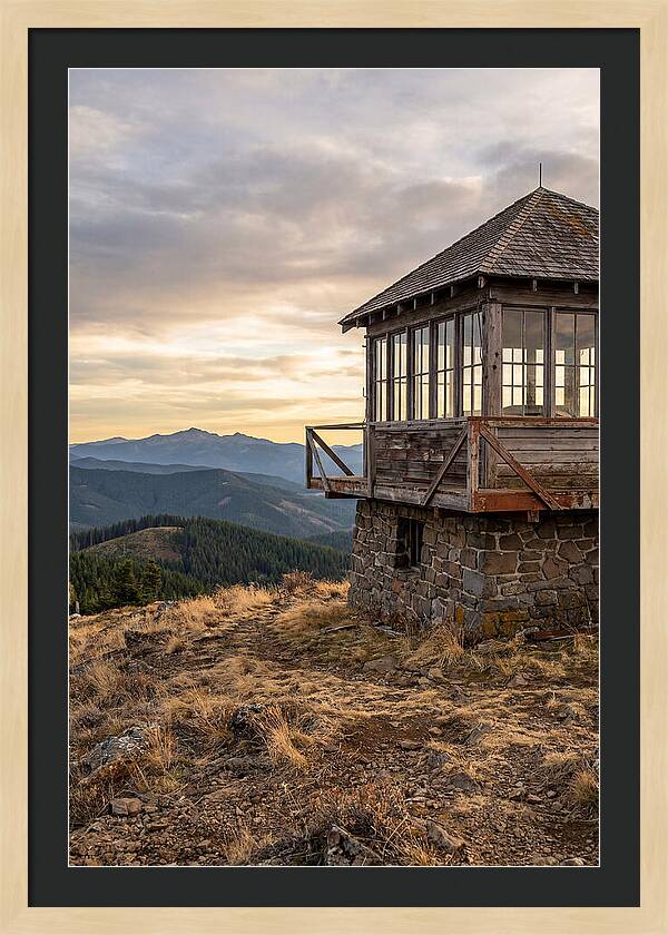 Steptoe Butte Fire Lookout At Dusk