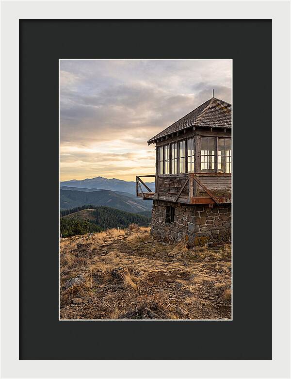 Steptoe Butte Fire Lookout At Dusk