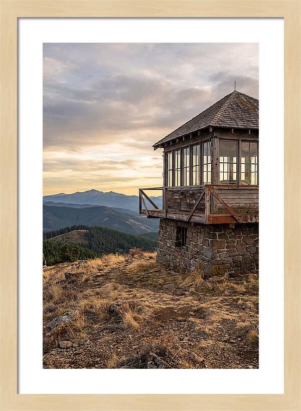 Steptoe Butte Fire Lookout At Dusk