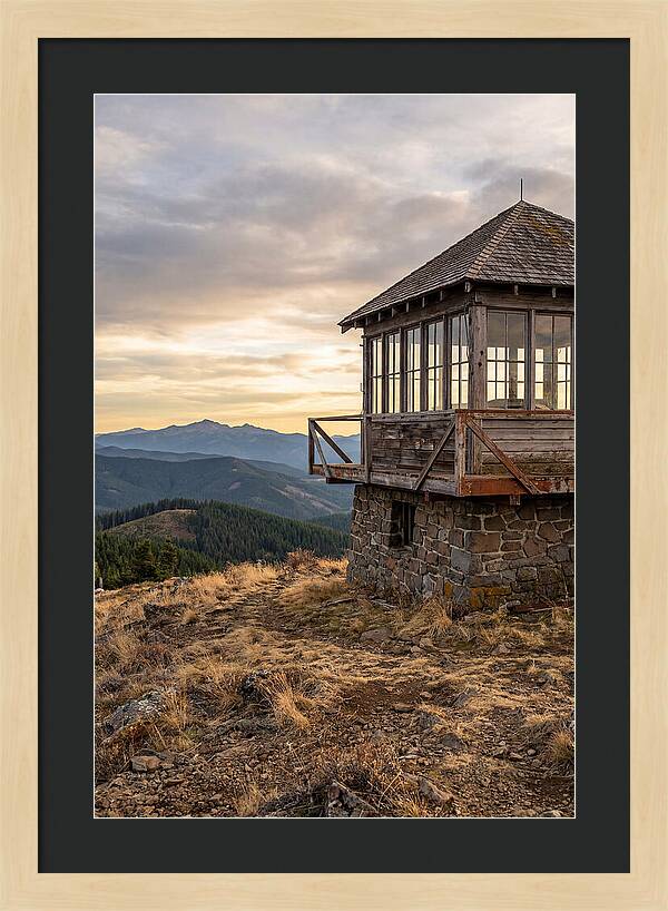 Steptoe Butte Fire Lookout At Dusk