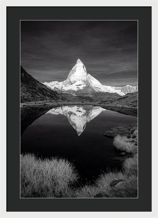 Stunning Matterhorn Serenity