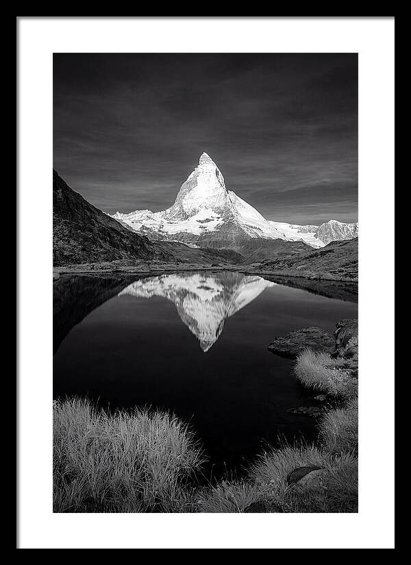 Stunning Matterhorn Serenity