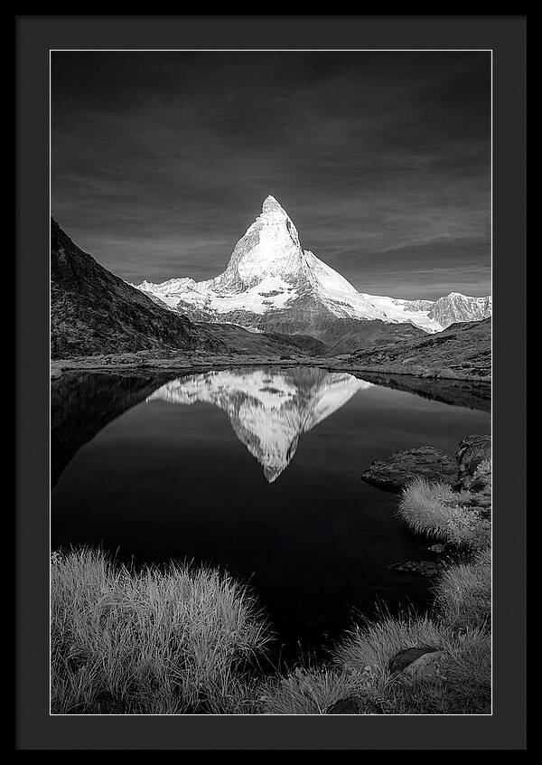 Stunning Matterhorn Serenity