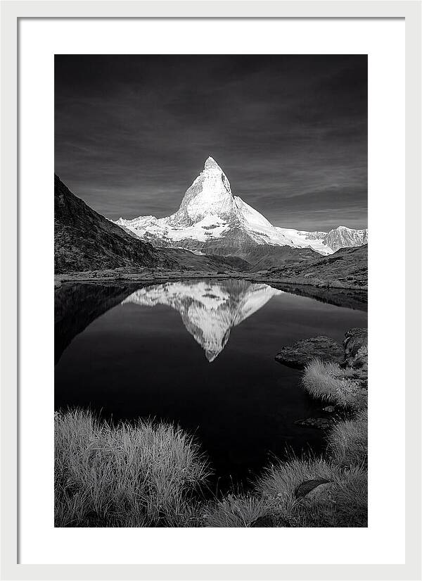 Stunning Matterhorn Serenity