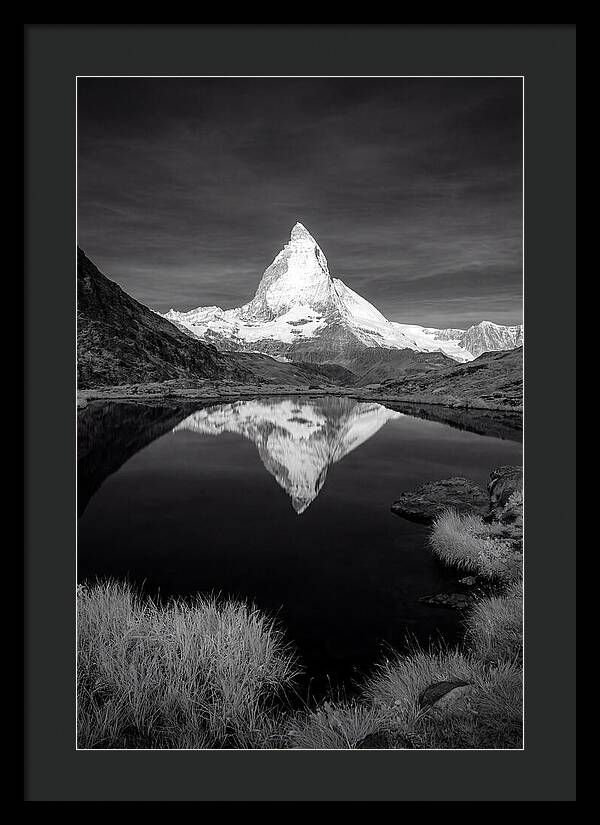 Stunning Matterhorn Serenity