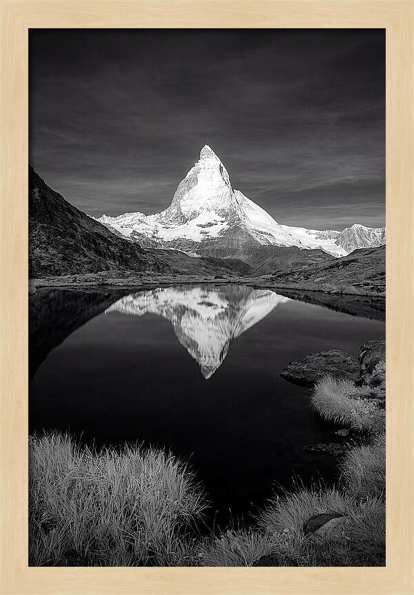 Stunning Matterhorn Serenity