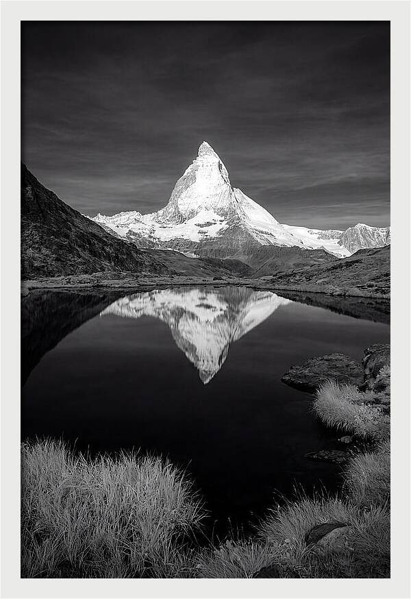 Stunning Matterhorn Serenity