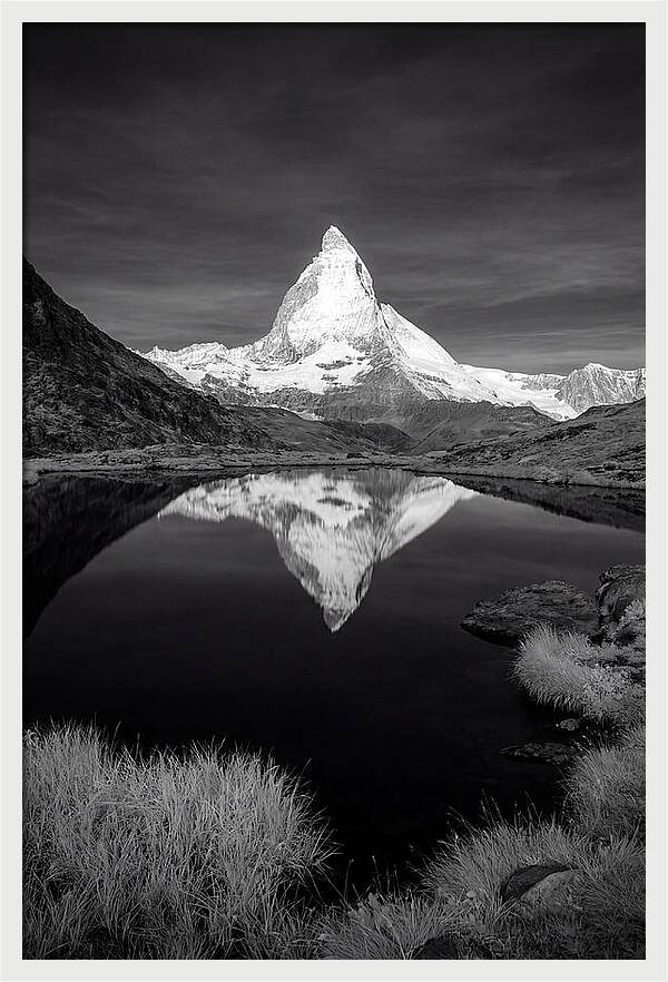 Stunning Matterhorn Serenity