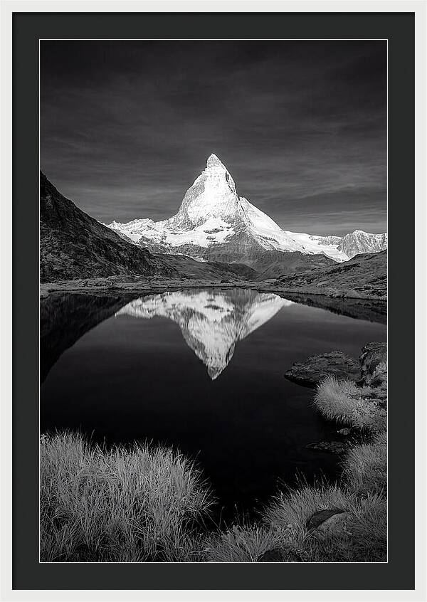 Stunning Matterhorn Serenity