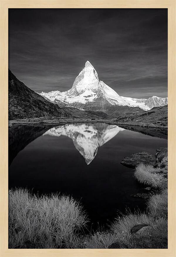 Stunning Matterhorn Serenity