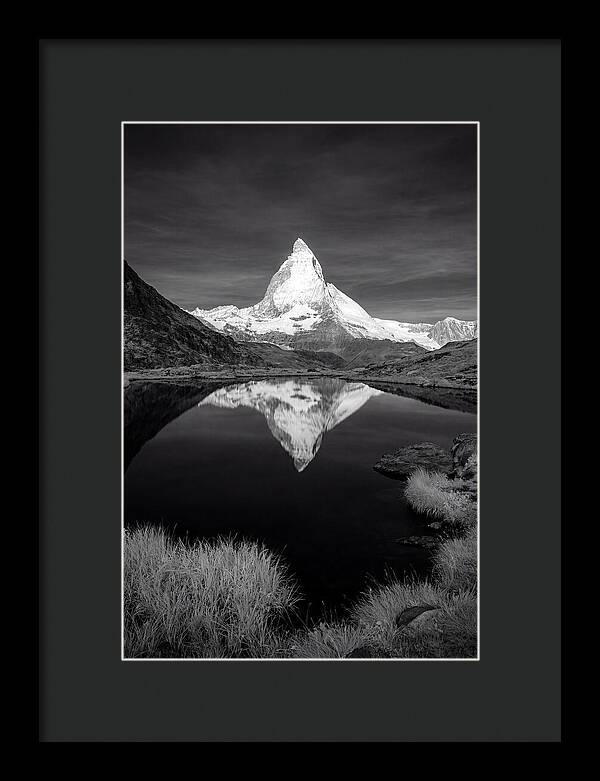 Stunning Matterhorn Serenity