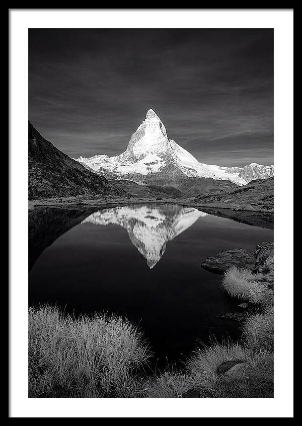 Stunning Matterhorn Serenity