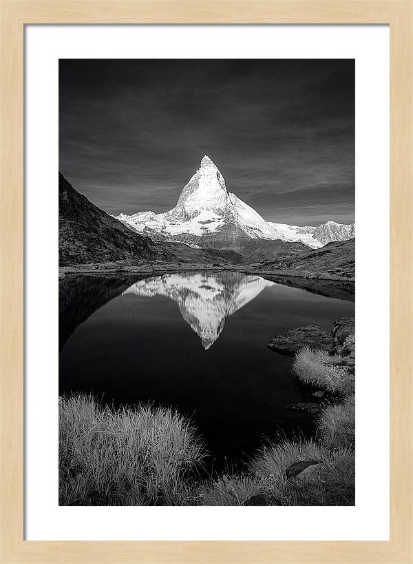 Stunning Matterhorn Serenity