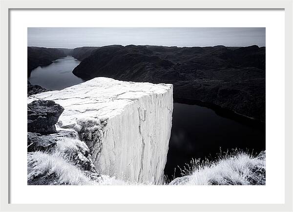 Stunning Pulpit Rock Overlooking Lysefjord