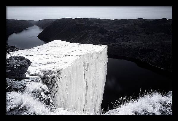 Stunning Pulpit Rock Overlooking Lysefjord