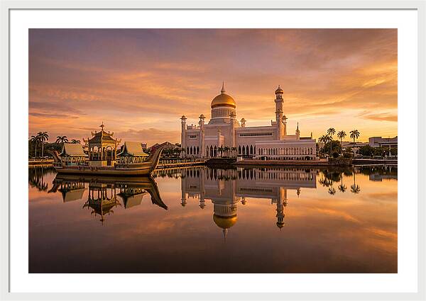 Sultan Omar Ali Saifuddien Mosque At Sunset