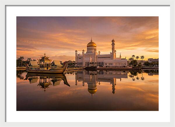 Sultan Omar Ali Saifuddien Mosque At Sunset