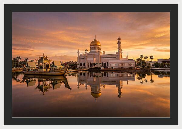 Sultan Omar Ali Saifuddien Mosque At Sunset