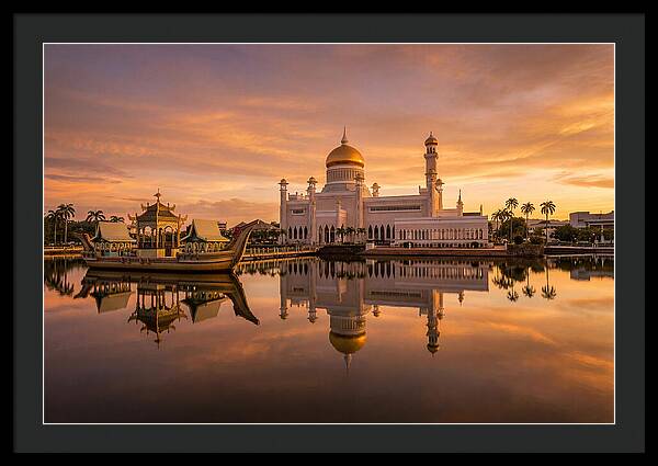 Sultan Omar Ali Saifuddien Mosque At Sunset
