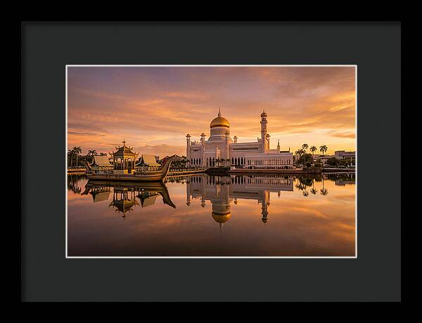 Sultan Omar Ali Saifuddien Mosque At Sunset