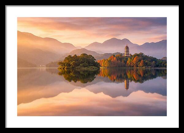 Sun Moon Lake At Dawn