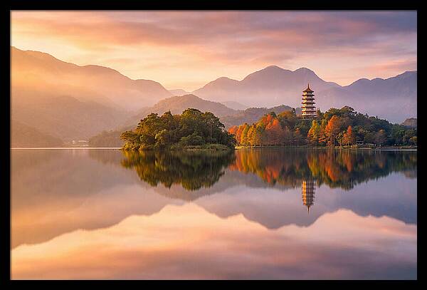 Sun Moon Lake At Dawn