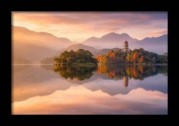 Sun Moon Lake At Dawn