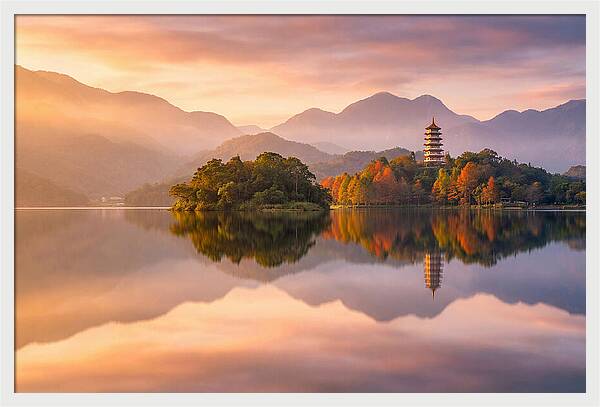 Sun Moon Lake At Dawn