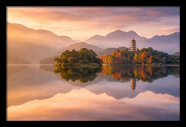 Sun Moon Lake At Dawn