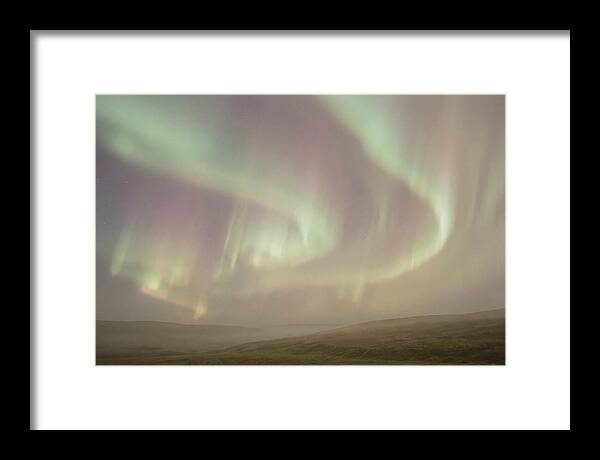 Sweeping Aurora Dance