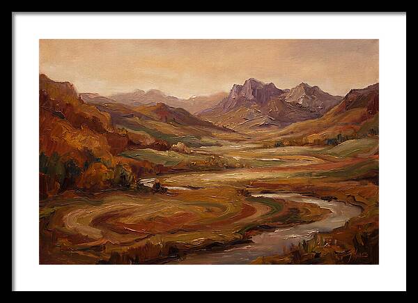 Sweeping Valley With Distant Peaks