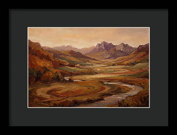 Sweeping Valley With Distant Peaks