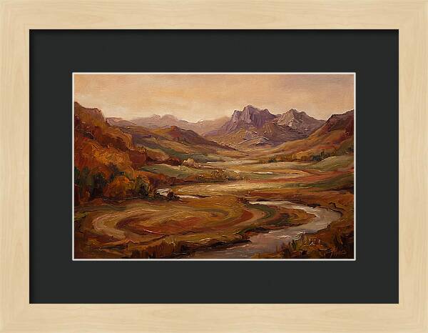 Sweeping Valley With Distant Peaks