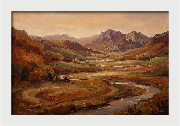 Sweeping Valley With Distant Peaks
