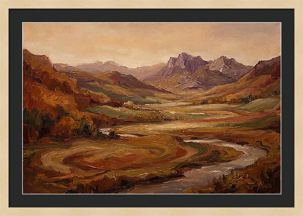 Sweeping Valley With Distant Peaks