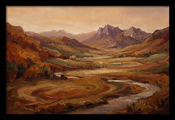 Sweeping Valley With Distant Peaks