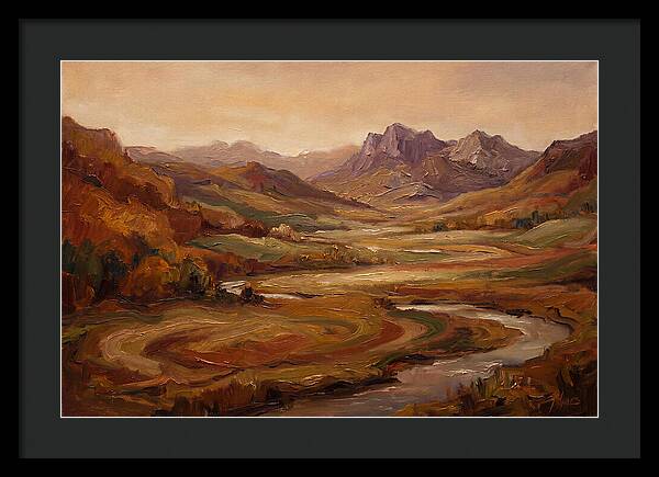 Sweeping Valley With Distant Peaks
