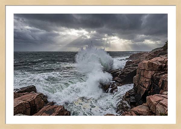 Thunder Hole Erupts In Storm