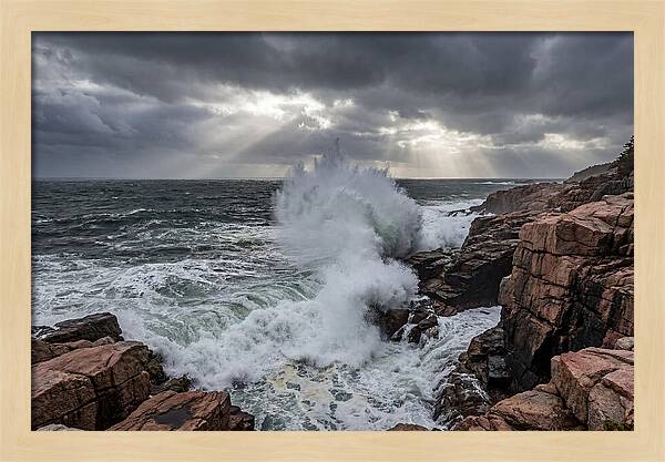 Thunder Hole Erupts In Storm