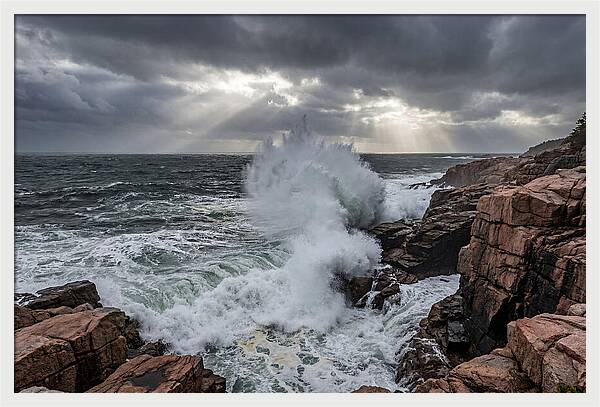 Thunder Hole Erupts In Storm