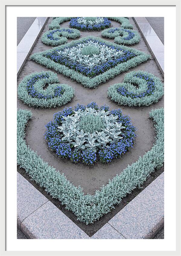 Traditional Victorian Garden