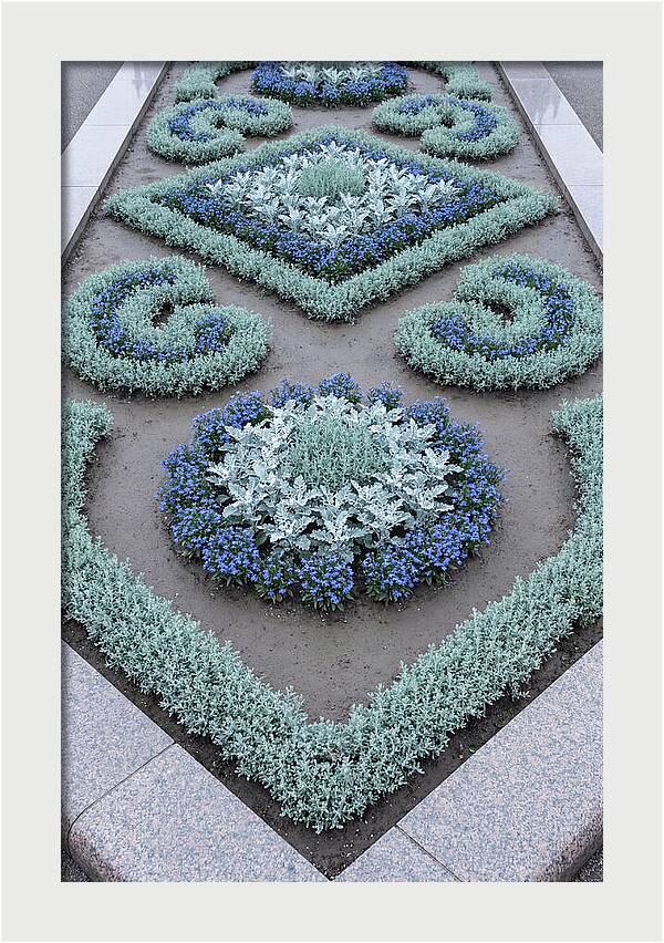 Traditional Victorian Garden
