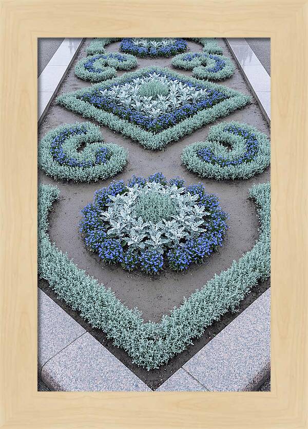 Traditional Victorian Garden