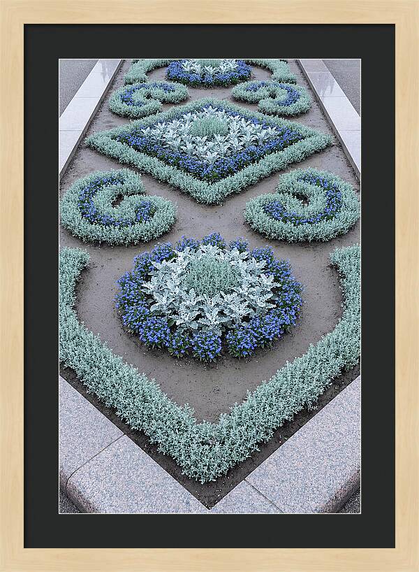 Traditional Victorian Garden